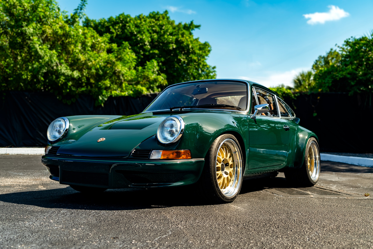 Air-cooled Porsche 911 restomod built by DAS Sport